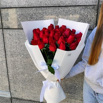 חבילת ורדי ענק רומנטית באדום